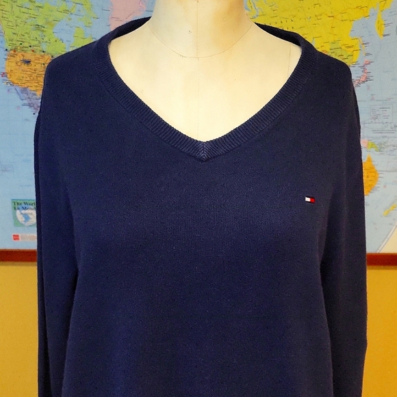 Tommy Hilfiger Signature V Neck men's Long sleeves Sweater, medium, navy blue - Picture 3 of 13